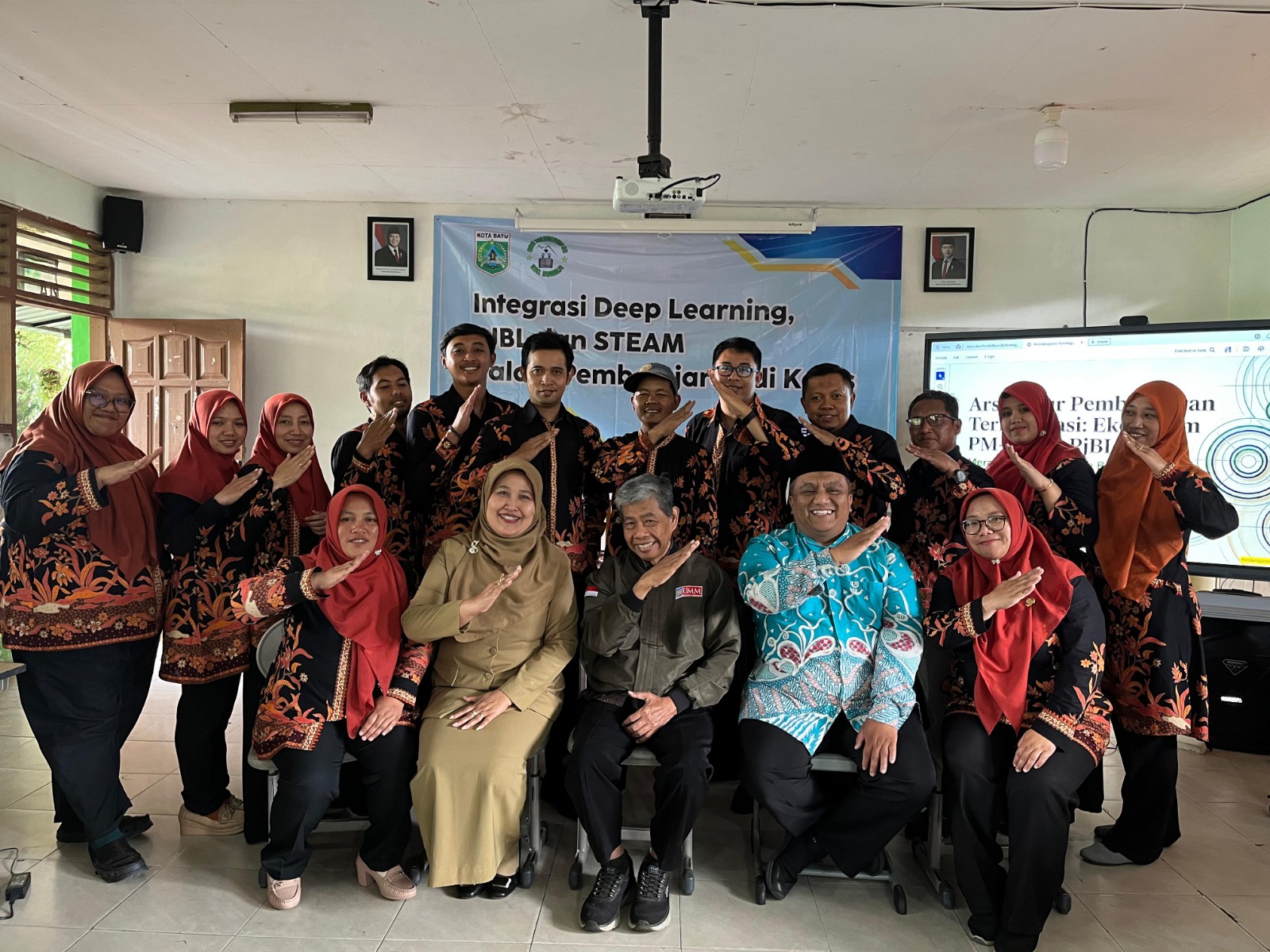 Transformasi Ruang Kelas Menjadi Laboratorium Hidup melalui Deep Learning, STEM, dan Pembelajaran Bermakna